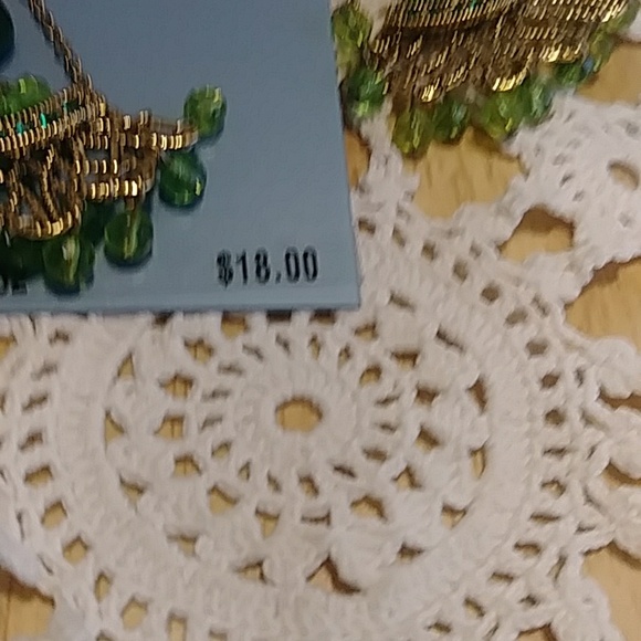 Deep green and gold nine west Earrings NWT - Picture 2 of 4